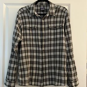 Men’s Patagonia dress shirt